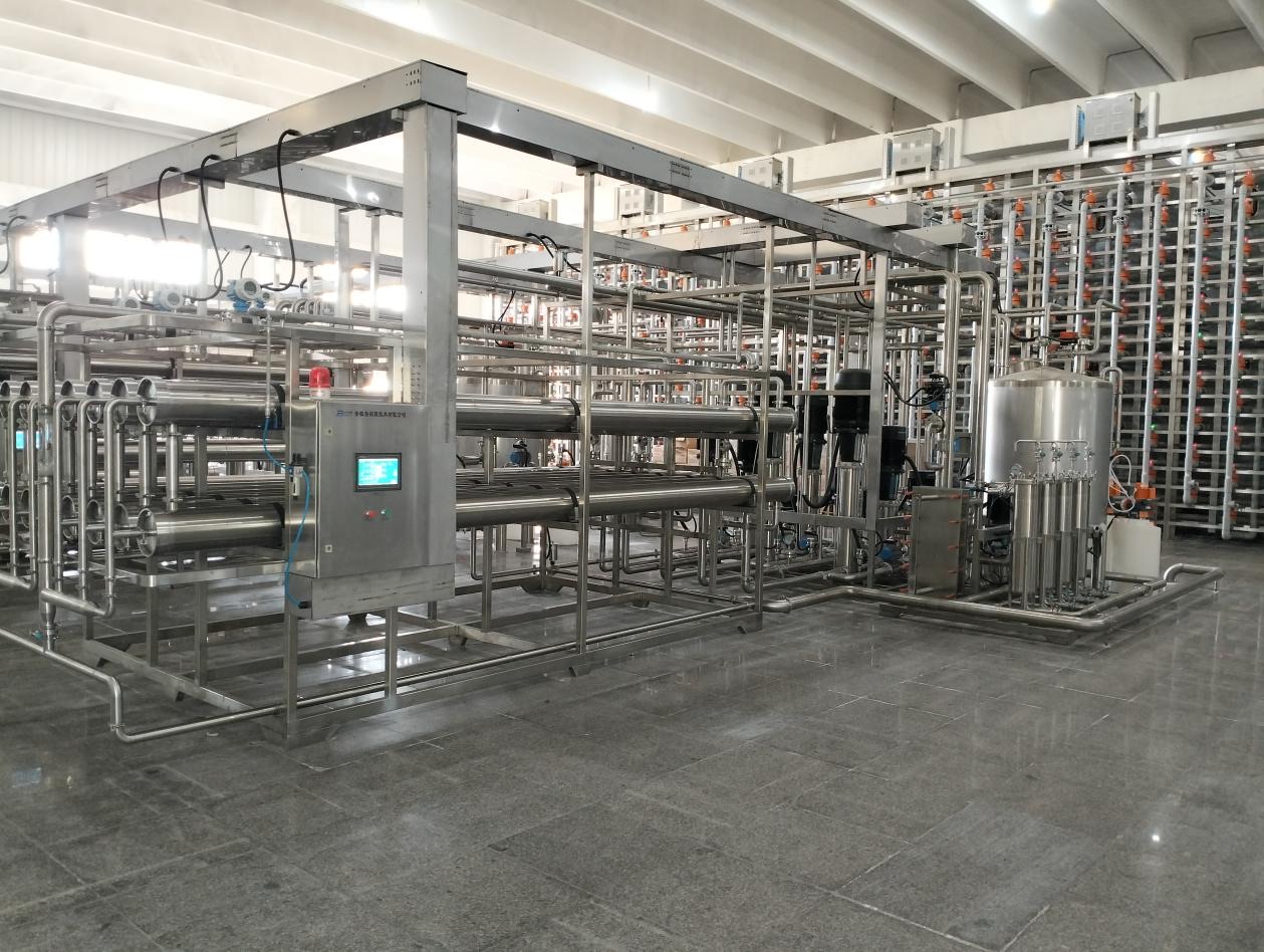 Installed Plum NF and RO system for process-fluid separation