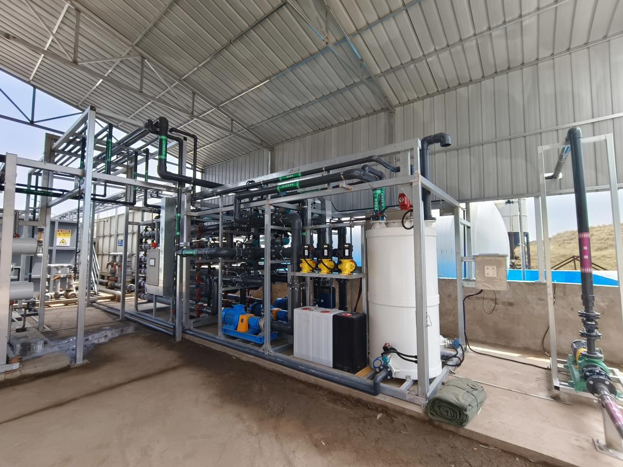 Installed DAF and PEK tubular membrane system for fracturing flowback at an anonymous Shaanxi oil and gas field